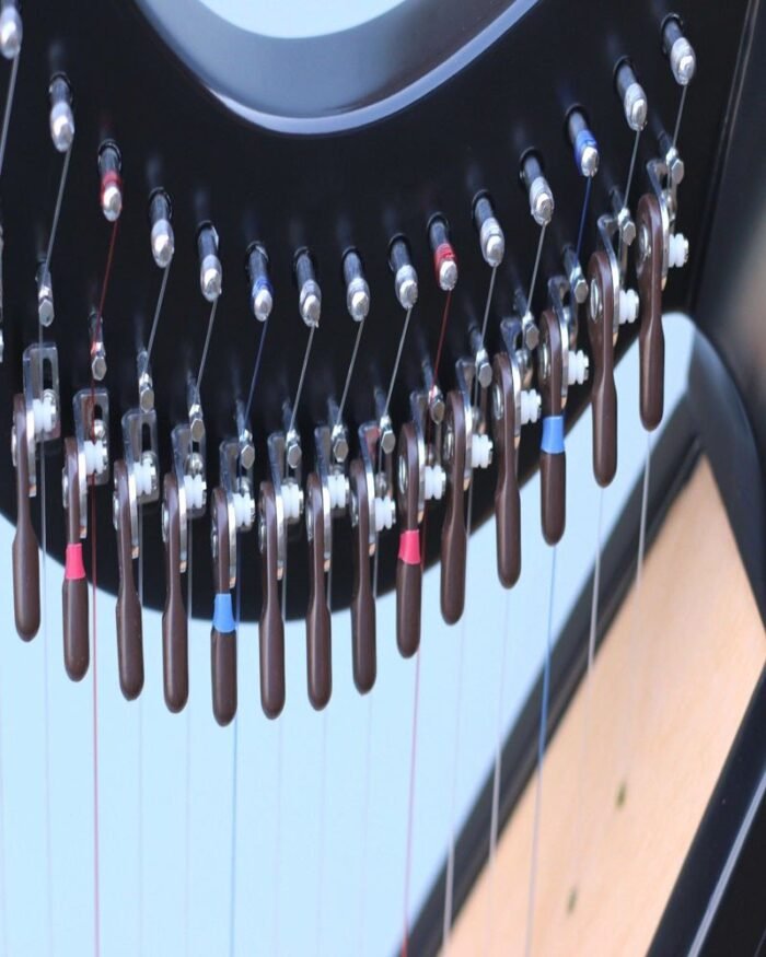 34 string harp with semitone levers in black