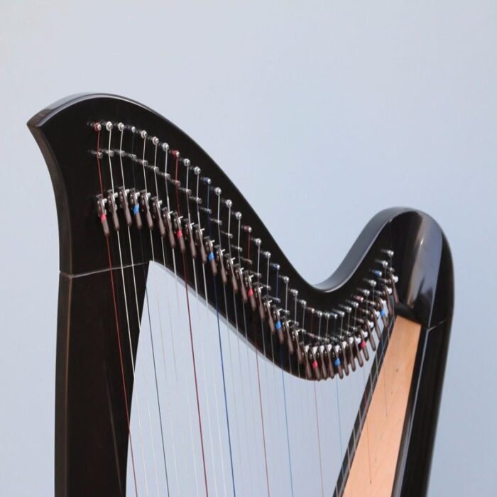 34 string harp with semitone levers in black