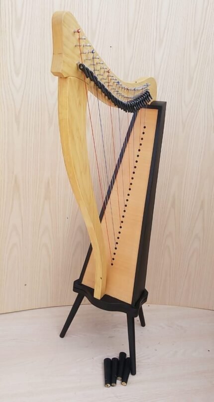 34 string harp with semitone levers in black